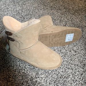 Bearpaw Rosaline Boots Sand size 1 Girls